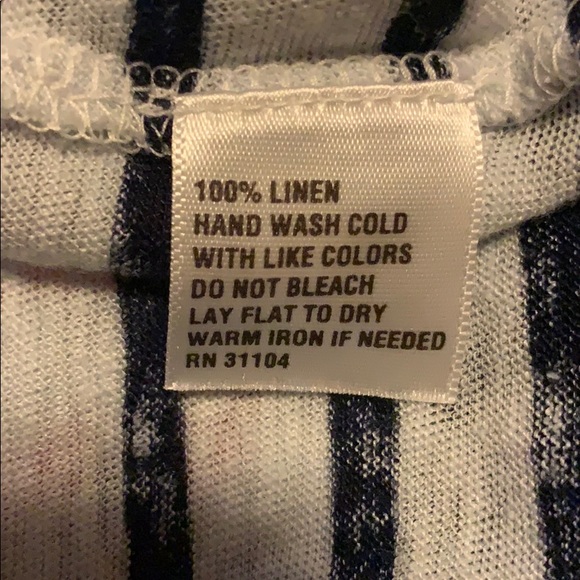 🧡50% off bundles! Crown & Ivy T-shirt - Picture 7 of 7